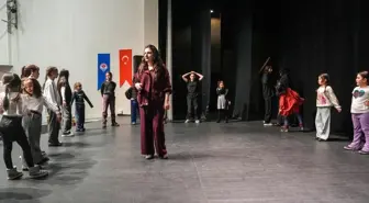 Trabzon'da çocuklara yönelik drama eğitimleri veriliyor