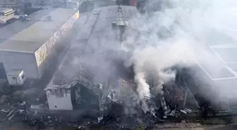 Uşak'ta iplik fabrikasında çıkan yangın büyümeden söndürüldü