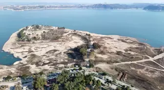 Adana'da yıkım yapılan Amerikan Adası girişi kayalarla kapatıldı