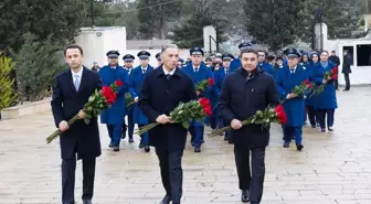 Azerbaycan'da Rusya'nın düşürdüğü uçakta yaşamını yitirenler anılıyor