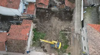 Bursa'da temel kazısı sırasında tarihi kalıntılara rastlandı