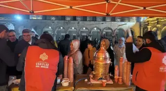 Diyarbakır ve çevre illerde kandil dolayısıyla salep ikramında bulunuldu