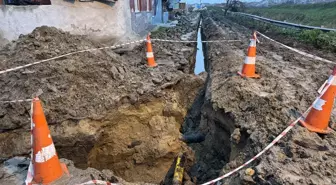 Edirne'de boru döşemesi yapılan kanalda toprak kayması sonucu 3 işçi yaralandı