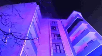 Erciş'te apartmanda yangın: 15 kişi dumandan etkilendi