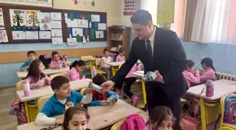 Ülkü Ocakları'ndan Nazilli'de öğrencilere ağız ve diş sağlığı desteği