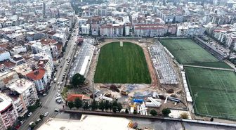 Adnan Menderes Stadyumu'nda çim serildi