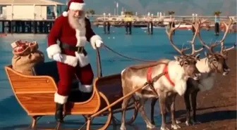 Antalya'da Noel Baba'nın yapay zeka görselleri ve figürlerine ilgi