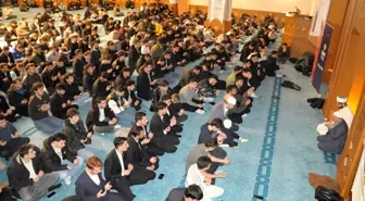 Balıkesir'de üniversite öğrencileri Kampüs Camisi'nde buluştu