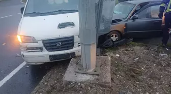 Bilecik'te kamyonet ile otomobilin çarpıştığı kazada 5 kişi yaralandı