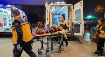 Bursa'da yolun karşısına geçmeye çalışan kadına kamyonet çarptı