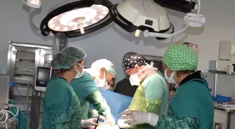 Çanakkale'de 90 yaşındaki hasta koroner bypass ameliyatıyla tedavi oldu