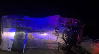 Diyarbakır'da işçi servisi minibüsü devrildi: 16 yaralı