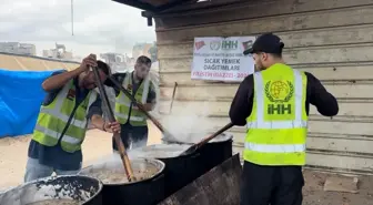 İHH Nevşehir İnsani Yardım Derneği, Gazze'de sıcak yemek dağıttı