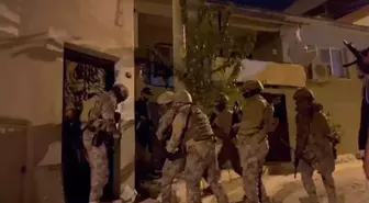 İzmir'de FETÖ/PDY Operasyonu: 15 Şüpheli Gözaltına Alındı