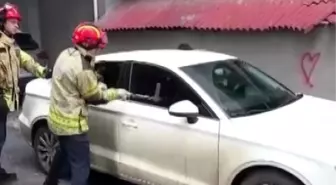 Kaynarca'da araç içinde mahsur kalan çocuk itfaiye tarafından kurtarıldı