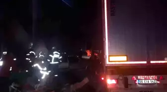 Tır ile çarpışan TOFAŞ hurdaya döndü