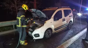 Aydın'da hafif ticari araçta çıkan yangın söndürüldü
