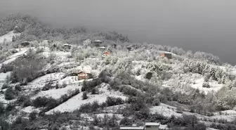 Bartın'da kar yağışı nedeniyle 5 köy yolu ulaşıma kapandı