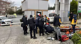 Beylikdüzü'nde rögara düşen işçiyi itfaiye kurtardı