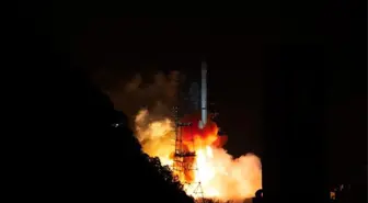 Çin, Fengyun-4 03 Uydusunu Uzaya Fırlattı