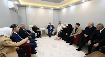 Cumhurbaşkanı Erdoğan, Hatay'da depremzede Karakuş ailesini ziyaret etti