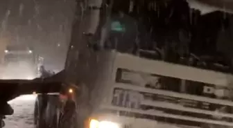 Düzce'de geçiş güzergahlarında tırlar makasladı, yollar kısmen kapandı