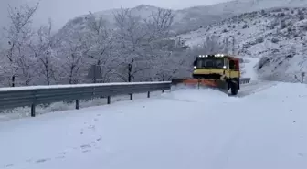 Elazığ'da 23 köy yolu kardan ulaşıma kapandı