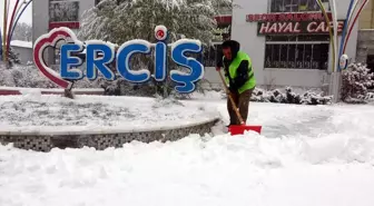 Erciş'te Kar Yağışı Etkili Oldu