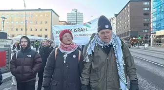 İsveç'te, ateşkese rağmen Gazze'ye saldırılarını sürdüren İsrail protesto edildi