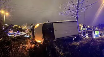 Otomobil ile hafif ticari araç çarpıştı: 3 yaralı