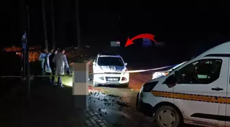 Park halindeki araca bakan ekipler sağ koltukta vahşetle karşılaştı