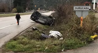 Taşova'da devrilen otomobilin sürücüsü emniyet kemeri sayesinde yara almadan kurtuldu