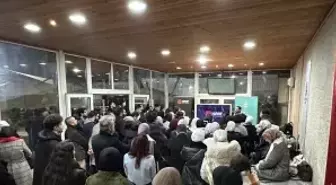 Ürdünlü gençlerin kurduğu Türkçe sevdalıları grubu Amman'daki Yunus Emre Enstitüsü'nde buluştu