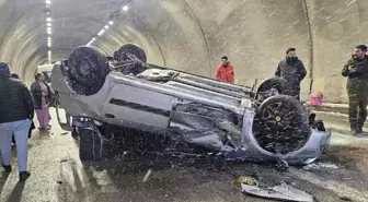 Yüksekova'da trafik kazası: 3 yaralı