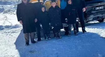 Ağrı'da sağlık ekipleri, kar ve tipiye rağmen hastalara ulaştı