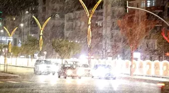 Aksaray'da beklenen kar yağışı başladı