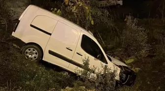 Alanya'da kamyonet şarampole yuvarlandı: 1 yaralı