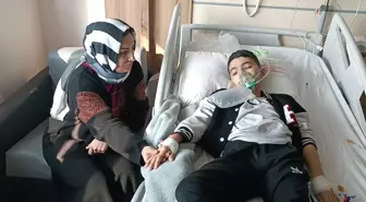 Batman'da 54 Gün Öksürük Nöbeti Geçiren Çocuk İstanbul'a Sevk Edildi