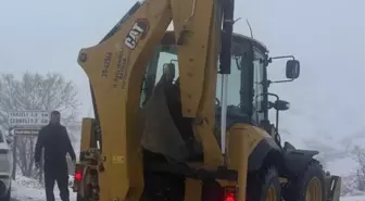 Batman'da kardan kapanan 3 köy yolu ulaşıma açıldı