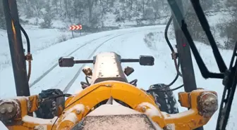 Bilecik'te karla mücadele çalışmaları devam ediyor