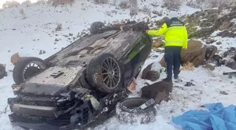 Bingöl'de şarampole devrilen otomobildeki 4 kişi yaralandı