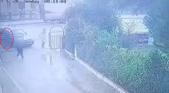 Binmek istediği hafif ticari araca otomobilin çarptığı kazada yaralandı