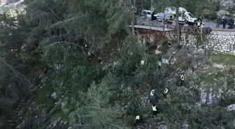 Fethiye'de gönüllülerin katılımıyla çevre temizliği yapıldı