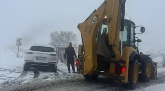 Batman'da Kar Yağışı Nedeniyle Ulaşıma Kapanan 5 Köy Yolu Açıldı