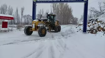 Karadeniz'in yüksek kesimlerinde kar ve soğuk hava etkili oluyor
