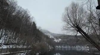 Karagöl'e mevsimin ilk karı yağdı