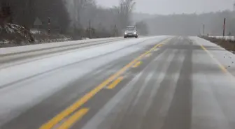 Kırklareli'nin yüksek kesimlerinde kar yağışı etkili oluyor
