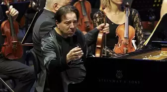 Sanatçı Fazıl Say, 'Mother Earth' ve 'Mozart ve Mevlana' eserlerinin Türkiye prömiyerini yaptı