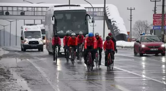 Sarıkamış şehitlerini anmak için İstanbul'dan yola çıkan bisikletliler Düzce'ye vardı