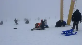 Uludağ, günübirlik tatilcilerin akınına uğradı